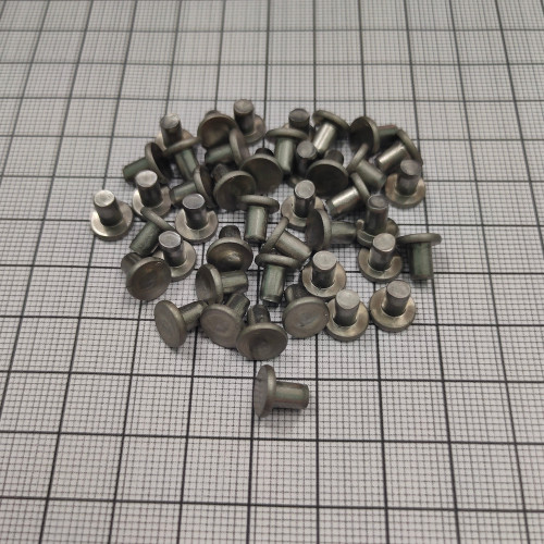 Заклёпка с плоской головкой 4х6,4 мм